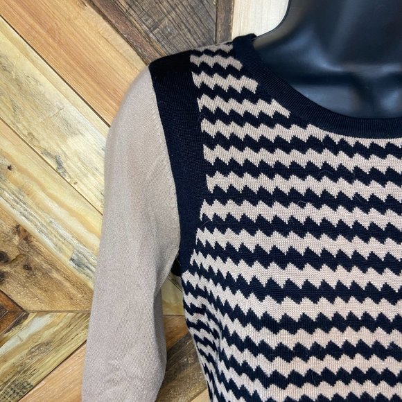 Limited | Chevron Pattern Light Knit | M - Picture 3 of 8